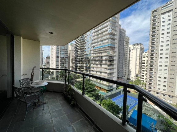 Imagem Apartamento com 3 Quartos à Venda, 220 m² em Itaim Bibi - São Paulo